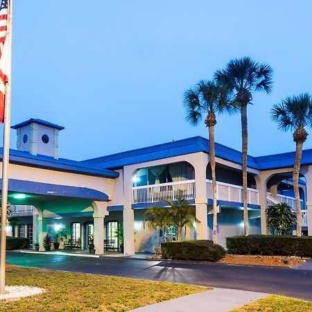 Quality Inn Tampa Lake Magdalene Extérieur photo