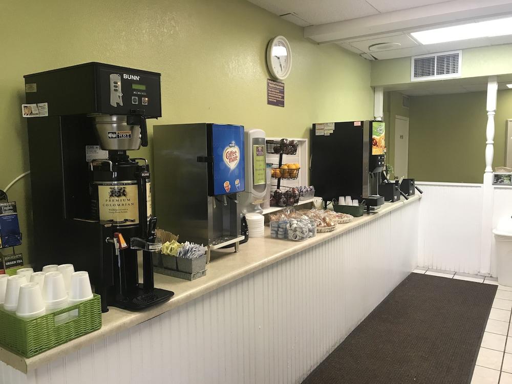 Quality Inn Tampa Lake Magdalene Extérieur photo