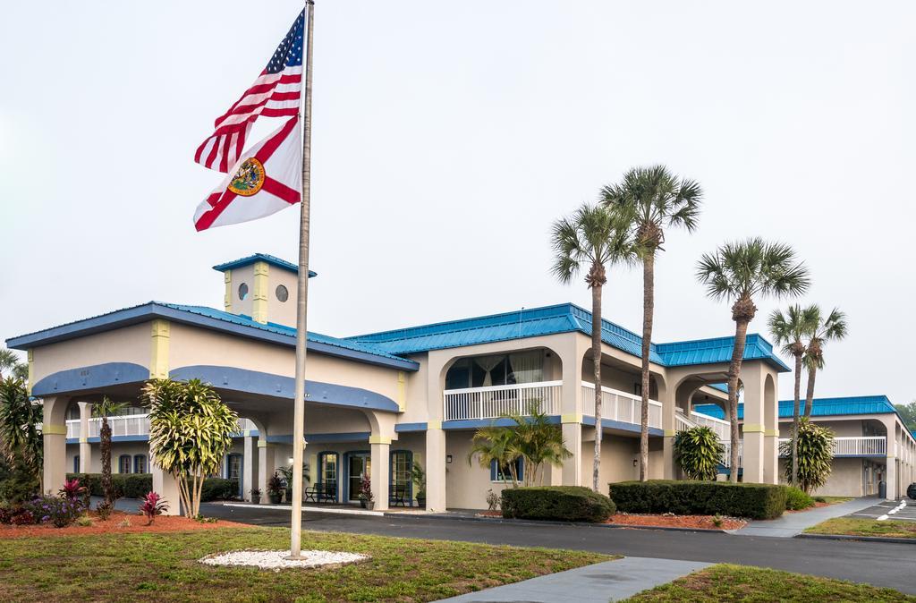 Quality Inn Tampa Lake Magdalene Extérieur photo
