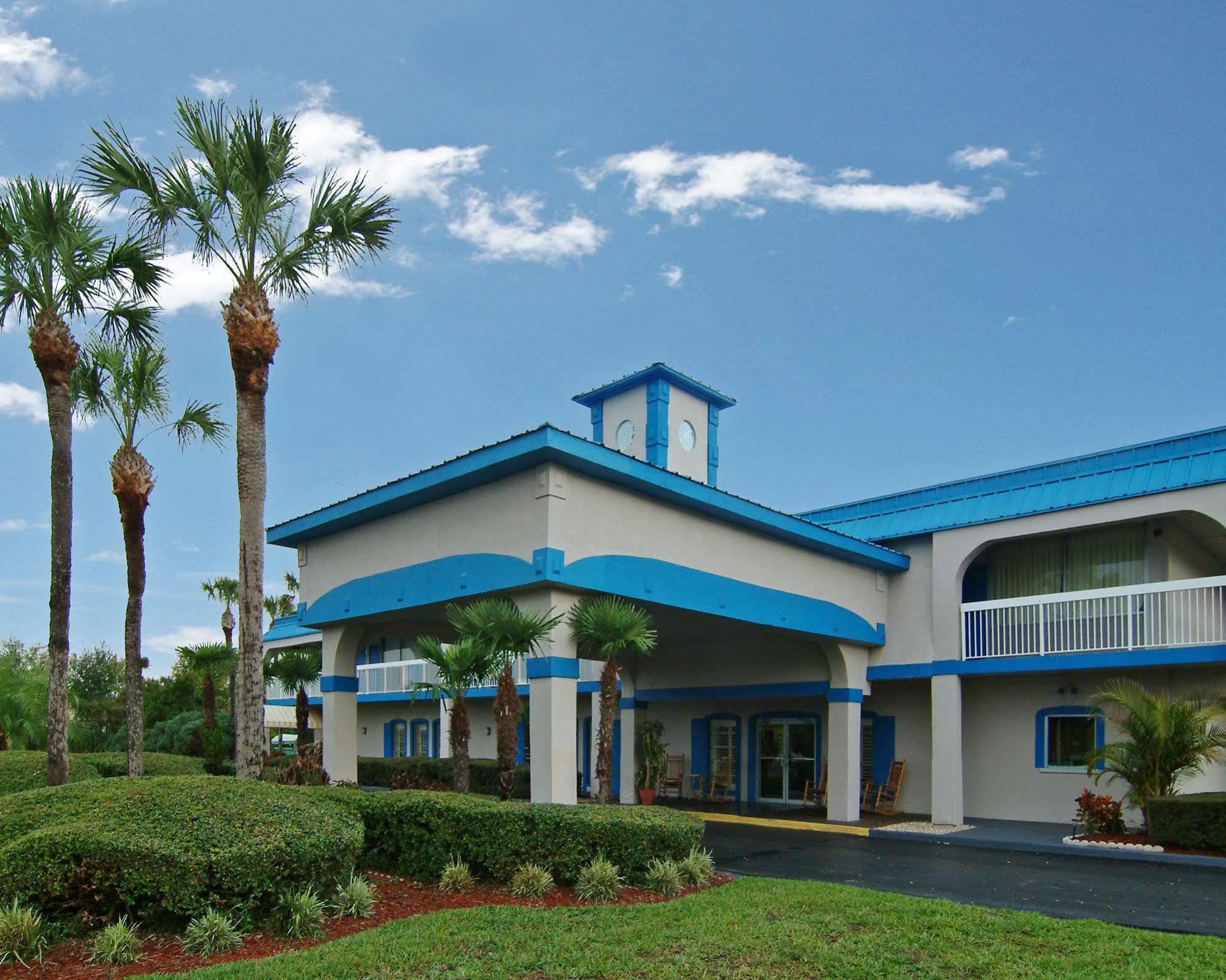Quality Inn Tampa Lake Magdalene Extérieur photo